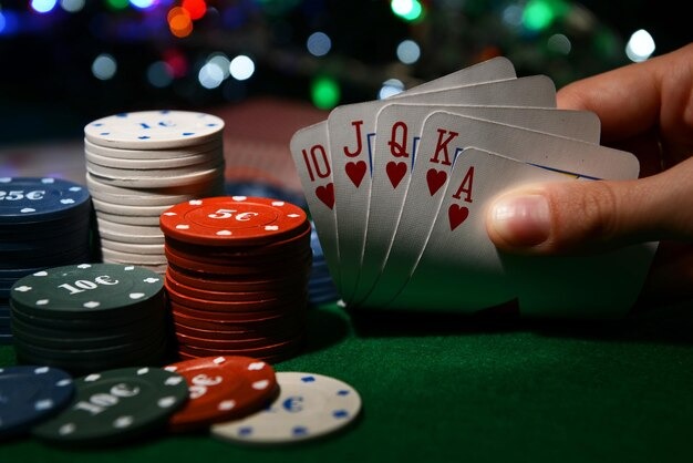 one-hundred-thirty-seven M-World Championship live Dragon Tiger table with professional dealer and real-time card action
